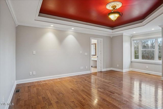 176 Country Acres Drive, Elizabethton, TN 37643