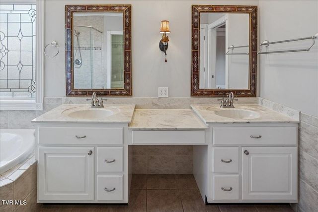 176 Country Acres Drive, Elizabethton, TN 37643