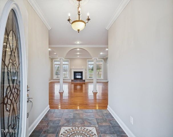 176 Country Acres Drive, Elizabethton, TN 37643