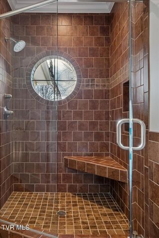 176 Country Acres Drive, Elizabethton, TN 37643