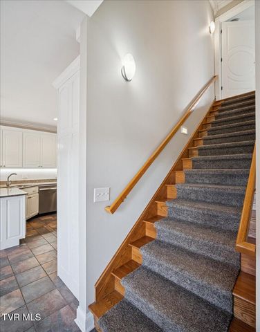 176 Country Acres Drive, Elizabethton, TN 37643