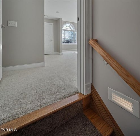 176 Country Acres Drive, Elizabethton, TN 37643