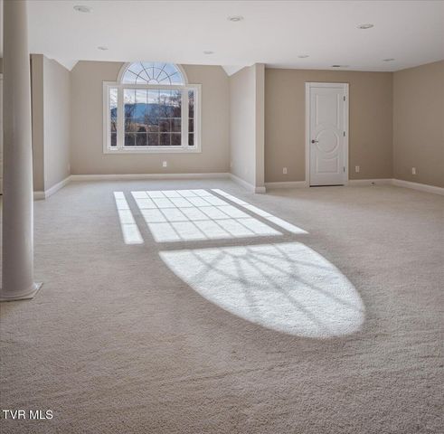 176 Country Acres Drive, Elizabethton, TN 37643