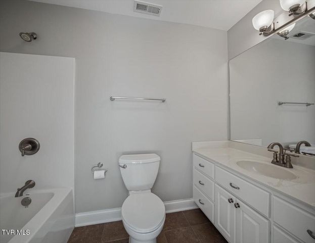 176 Country Acres Drive, Elizabethton, TN 37643