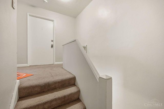 2370 Losantiville Avenue, Golf Manor, OH 45237