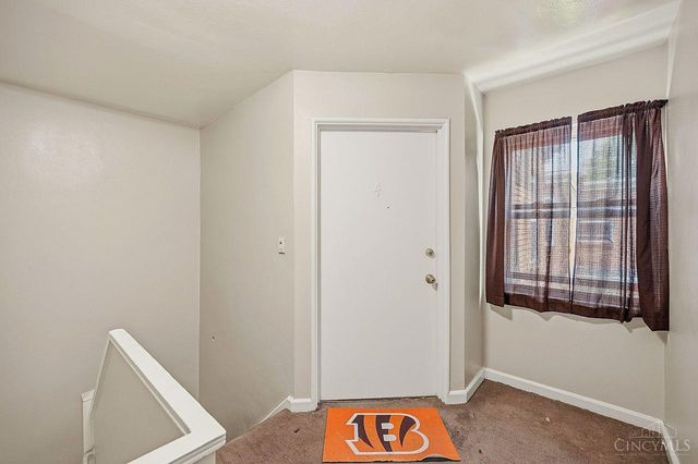 2370 Losantiville Avenue, Golf Manor, OH 45237