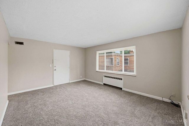2370 Losantiville Avenue, Golf Manor, OH 45237