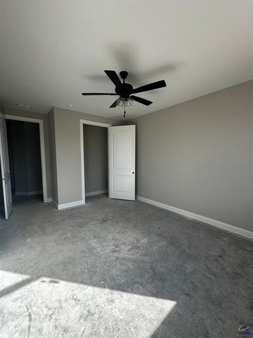 203 Farmland Circle, Perry, GA 31069