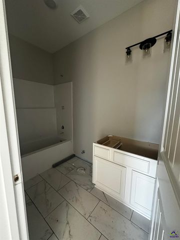 203 Farmland Circle, Perry, GA 31069