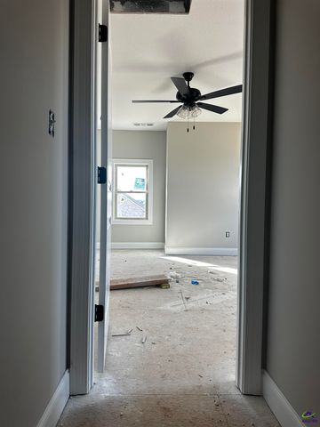 203 Farmland Circle, Perry, GA 31069