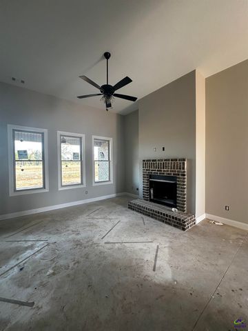 203 Farmland Circle, Perry, GA 31069