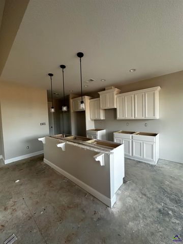 203 Farmland Circle, Perry, GA 31069