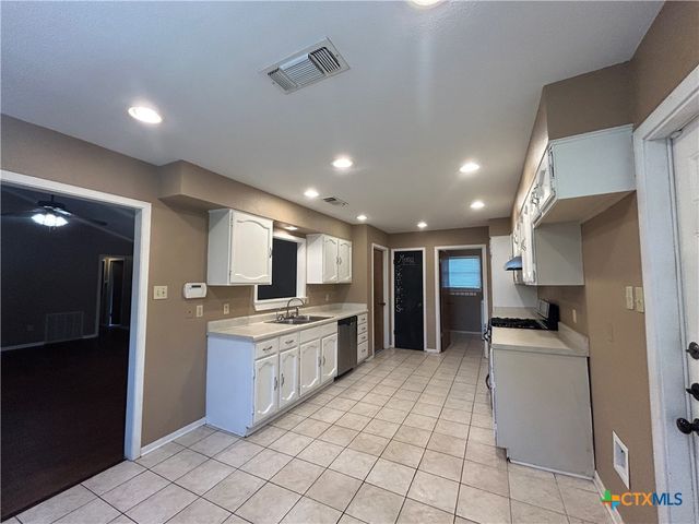 826 Timber, New Braunfels, TX 78130