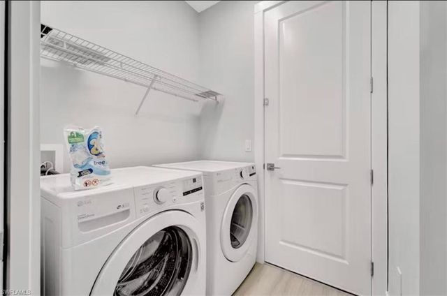 3222 SW Santa Barbara PL, Cape Coral, FL 33914