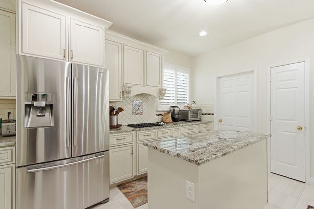 3852 Harrison Drive, Carrollton, TX 75010
