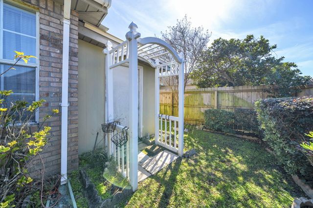 194 Lola Circle, Destin, FL 32541