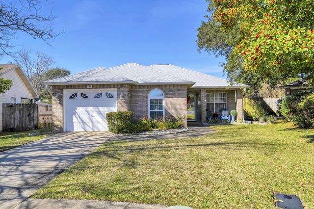 194 Lola Circle, Destin, FL 32541