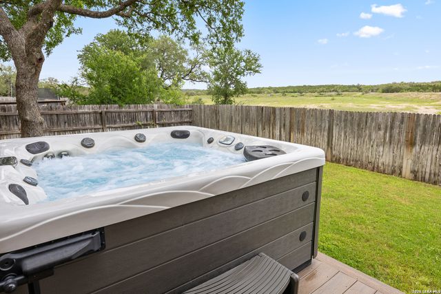 232 WINDING RIV, Boerne, TX 78006