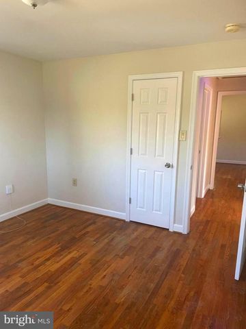 868 JEFFERSON AVE, Charles Town, WV 25414