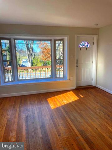 868 JEFFERSON AVE, Charles Town, WV 25414