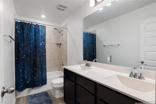 3210 Sunday Song, San Antonio, TX 78245