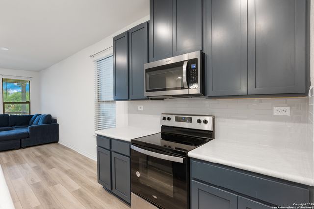 3210 Sunday Song, San Antonio, TX 78245