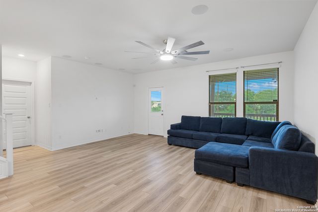 3210 Sunday Song, San Antonio, TX 78245