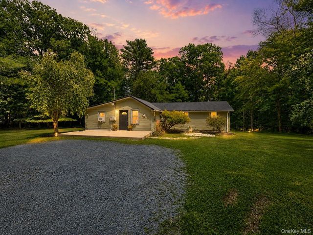 37 Old Town Road, Pine Bush, NY 12566