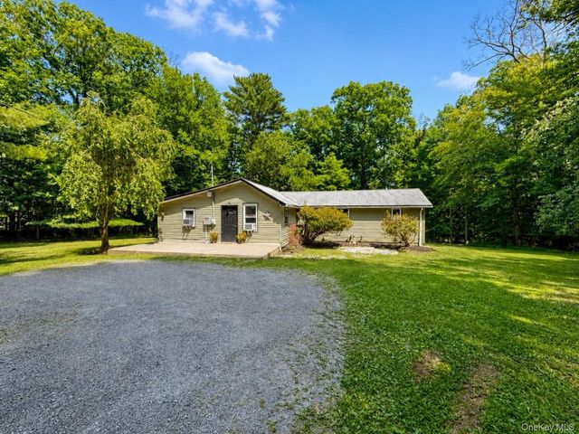 37 Old Town Road, Pine Bush, NY 12566