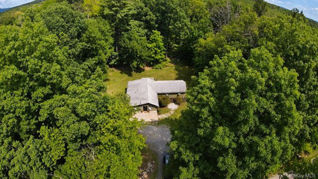 37 Old Town Road, Pine Bush, NY 12566