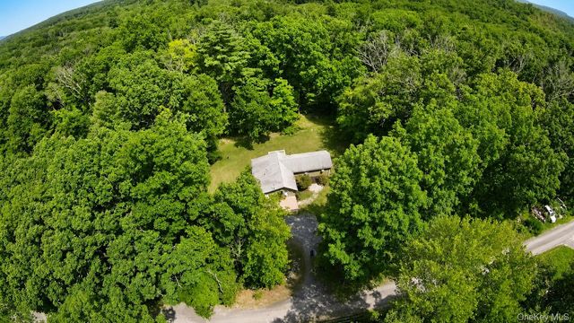37 Old Town Road, Pine Bush, NY 12566