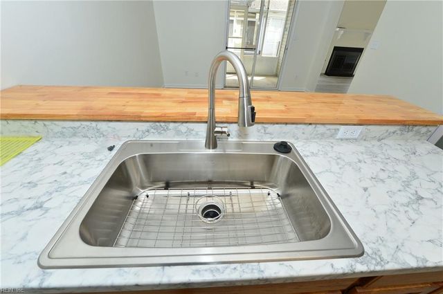 1717 Orchard WAY, Chesapeake, VA 23320