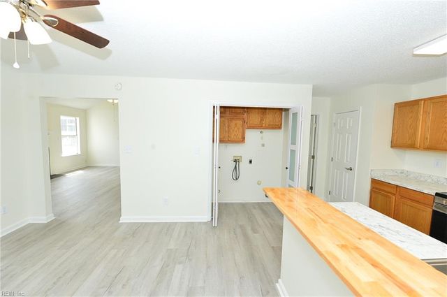 1717 Orchard WAY, Chesapeake, VA 23320