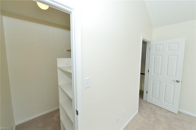 1717 Orchard WAY, Chesapeake, VA 23320