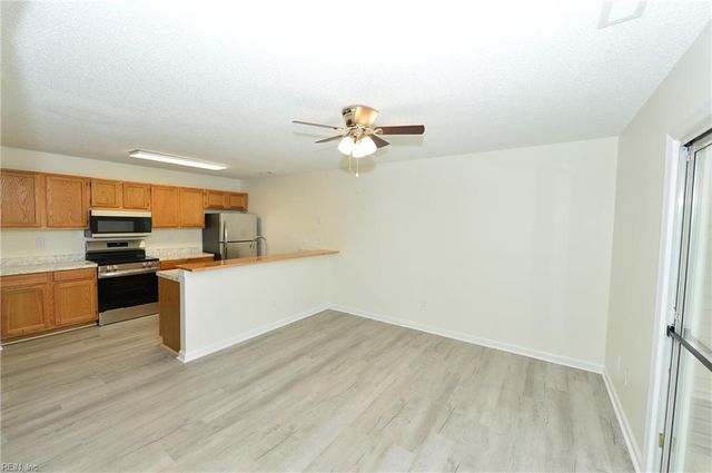 1717 Orchard WAY, Chesapeake, VA 23320