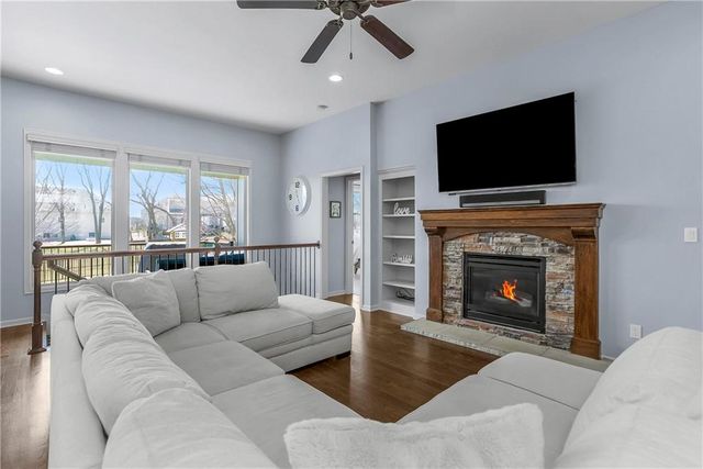 2301 W Piatt Lane, Olathe, KS 66061