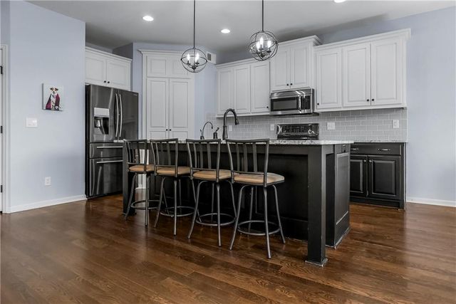 2301 W Piatt Lane, Olathe, KS 66061