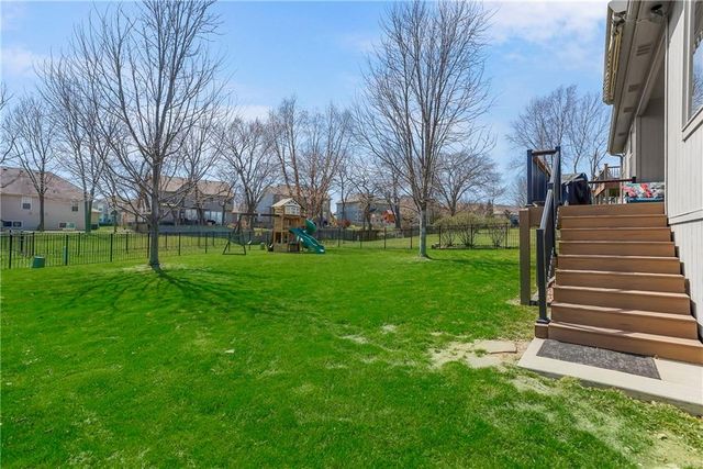 2301 W Piatt Lane, Olathe, KS 66061