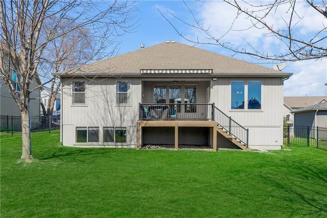 2301 W Piatt Lane, Olathe, KS 66061