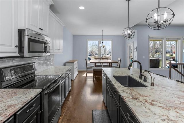 2301 W Piatt Lane, Olathe, KS 66061