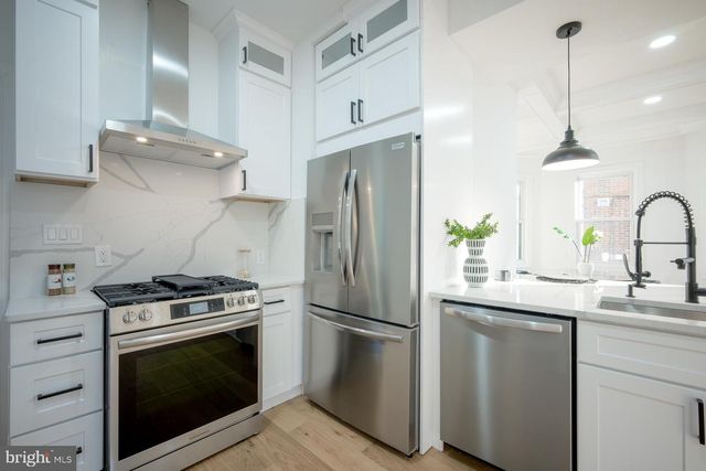 2907 CARLTON AVE NE, Washington, DC 20018