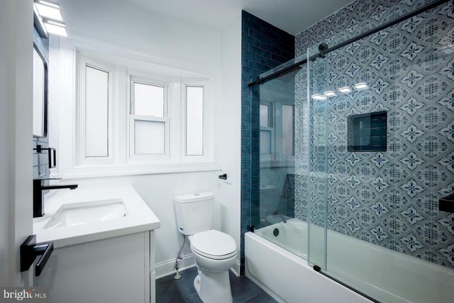 2907 CARLTON AVE NE, Washington, DC 20018