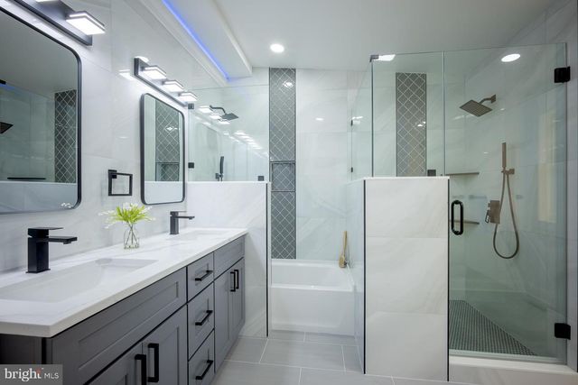 2907 CARLTON AVE NE, Washington, DC 20018