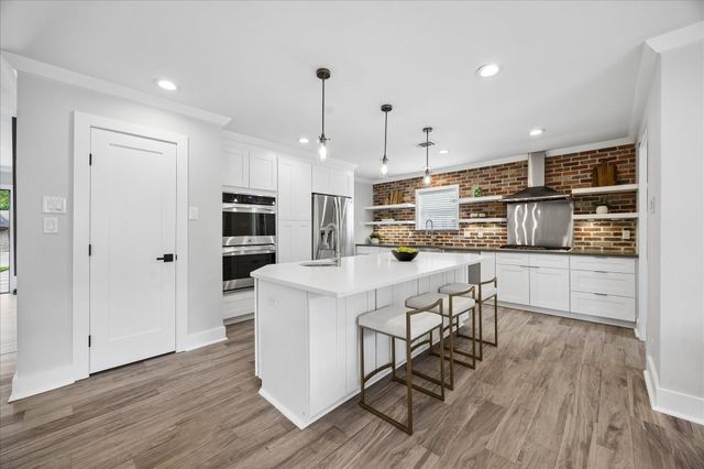 306 Greenpark Drive, Houston, TX 77079