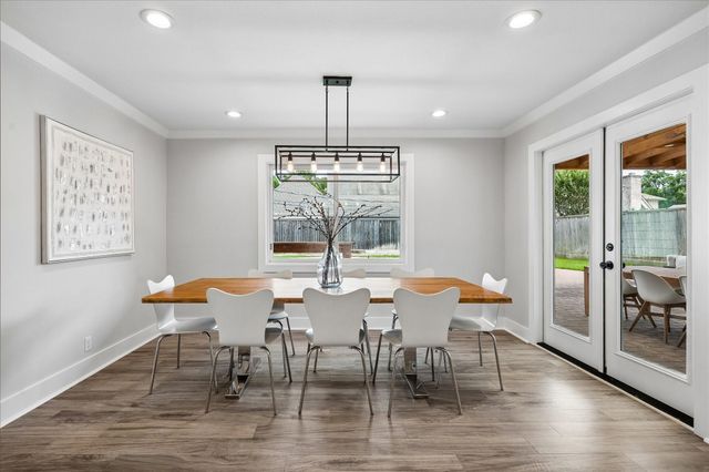 306 Greenpark Drive, Houston, TX 77079