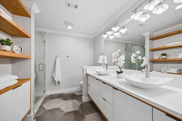 306 Greenpark Drive, Houston, TX 77079