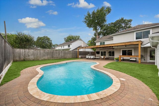 306 Greenpark Drive, Houston, TX 77079