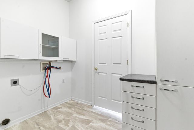 73 Murphy'S Circle, Oshtemo Twp, MI 49009