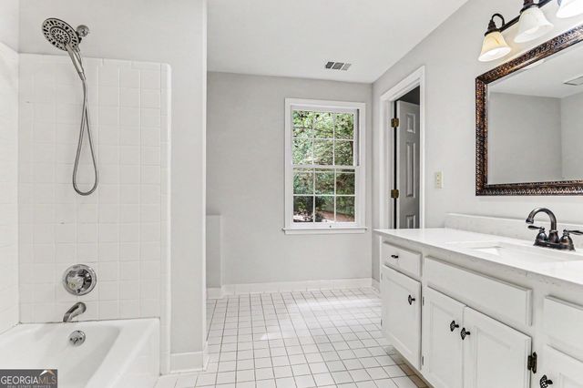 560 Flying Scot Way, Alpharetta, GA 30005