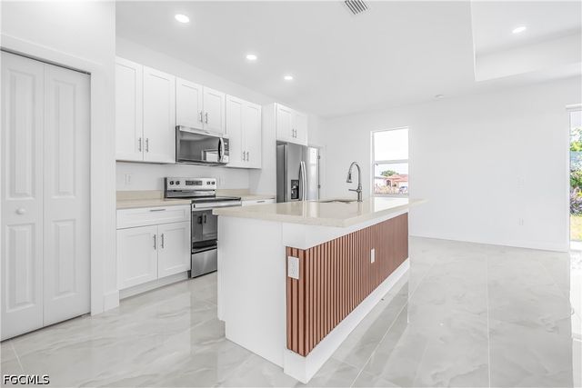 3611 18th ST SW, Lehigh Acres, FL 33976